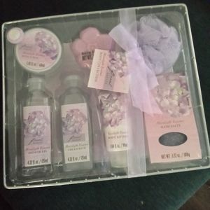 Girls body collection